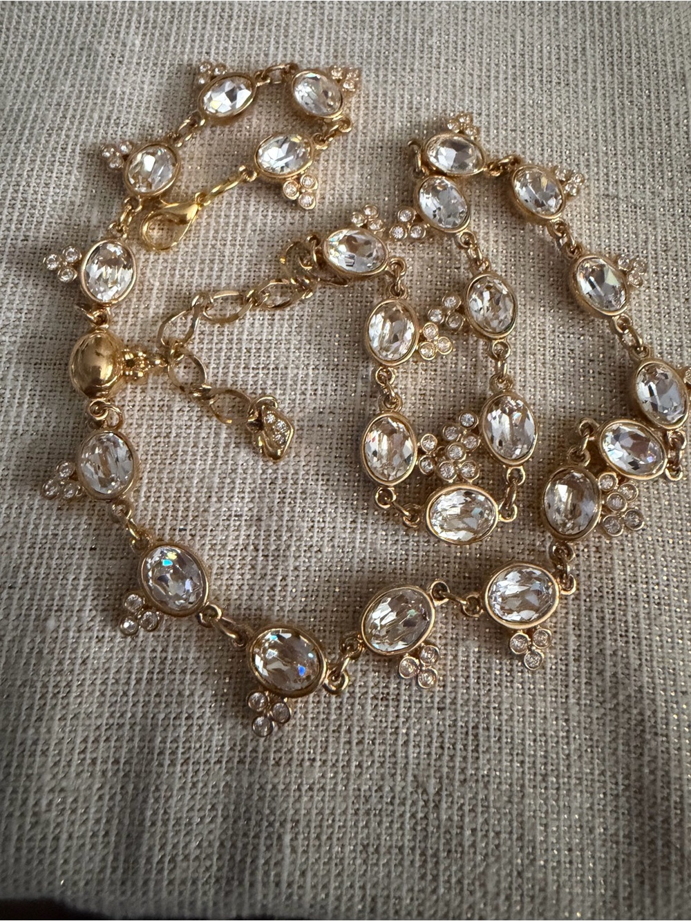 Vintage Swarovski Gold Clear Crystal Trefoil Station Link Necklace - Picture 5 of 9